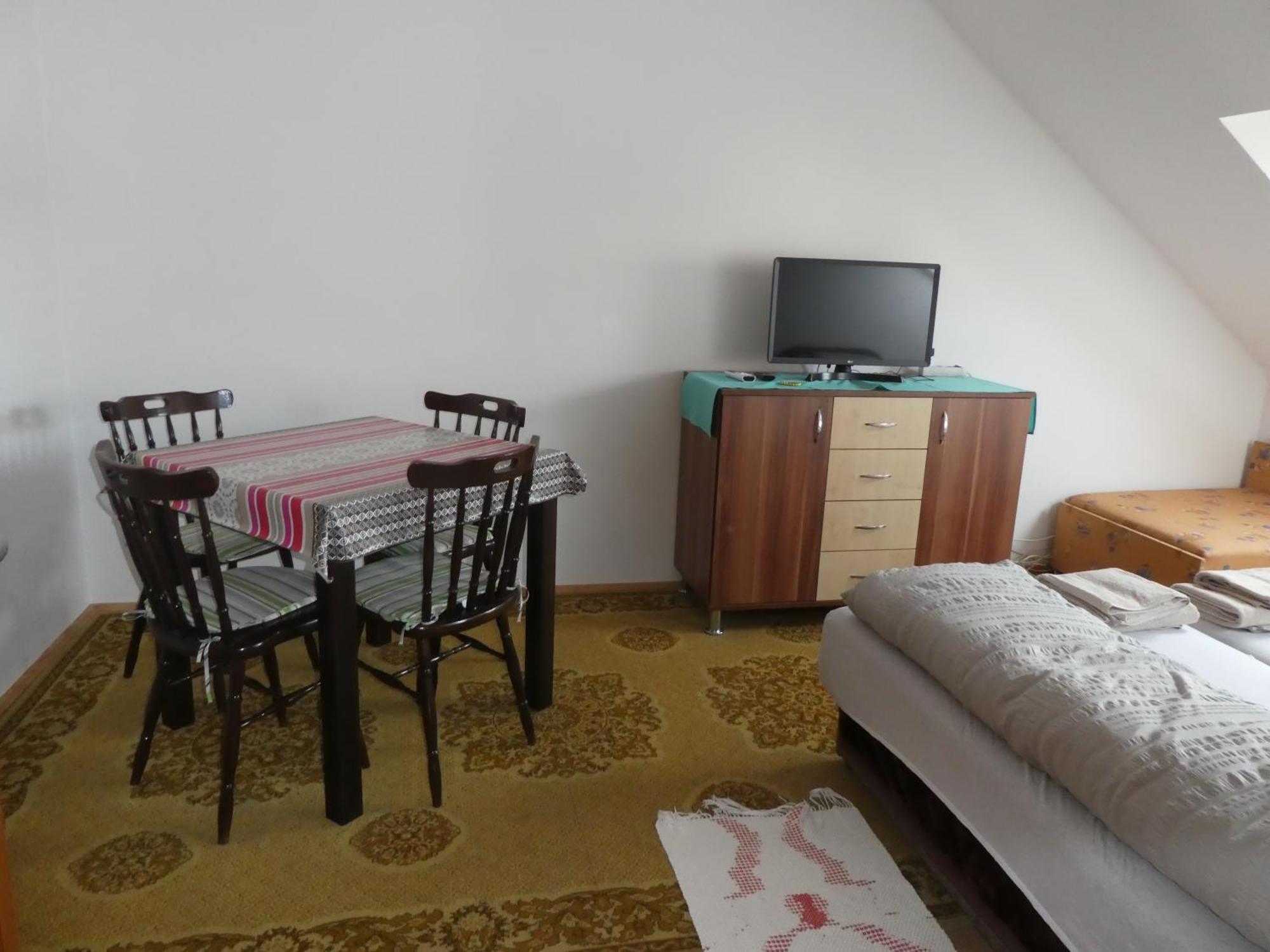 Halasi Szallashely Apartment Hajduszoboszlo Bagian luar foto